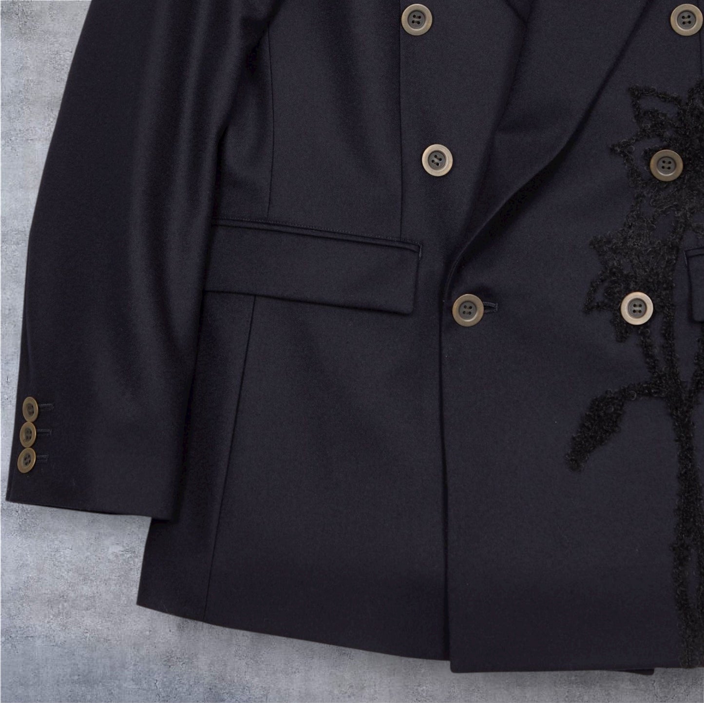 f The Double-Breasted Blazer – Meagratia