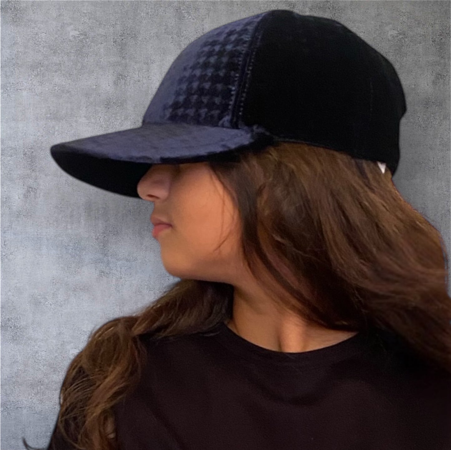 p The Teal Velvet Cap – Exquisite J