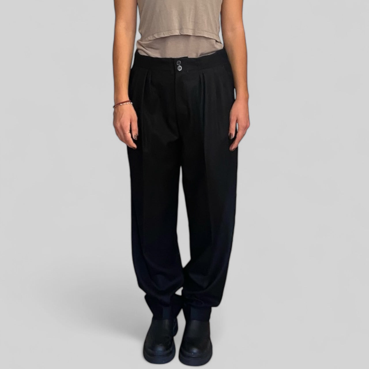 Meagratia • The Four Tuck Trousers