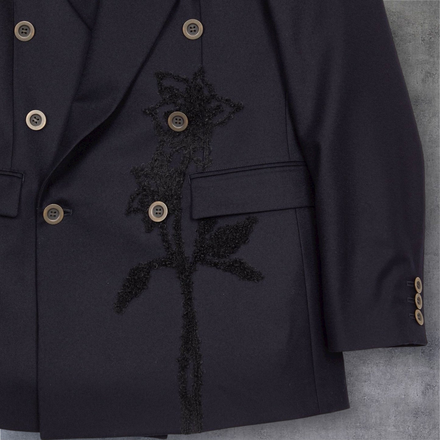 f The Double-Breasted Blazer – Meagratia