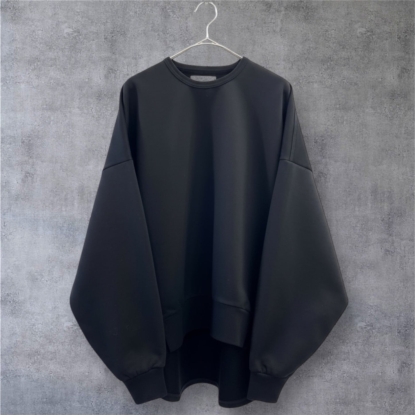 d The Swallow Tail Sweatshirt – Ujoh