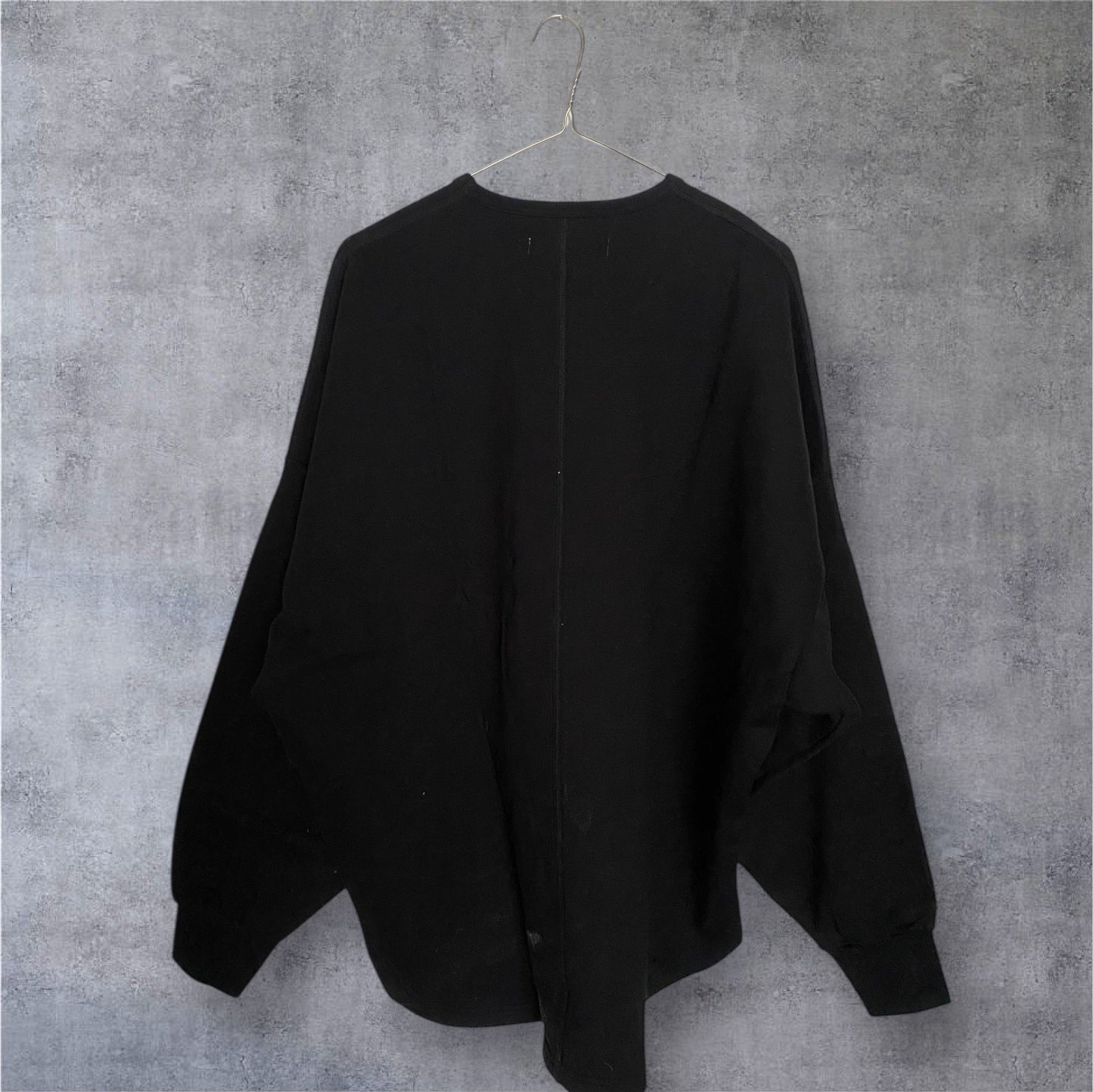 d The Swallow Tail Sweatshirt – Ujoh