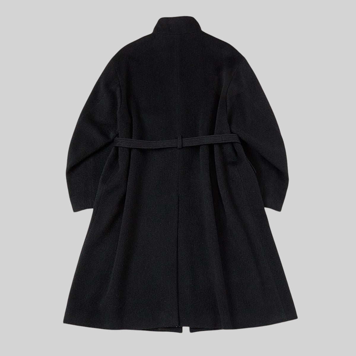 The black bal collar coat – Meagratia