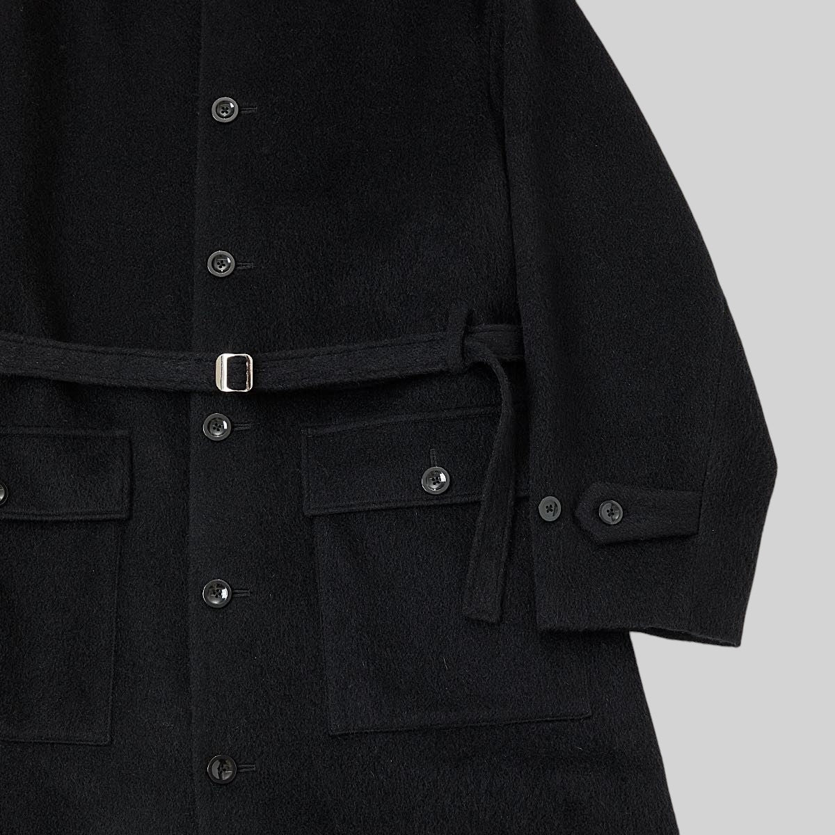 The black bal collar coat – Meagratia