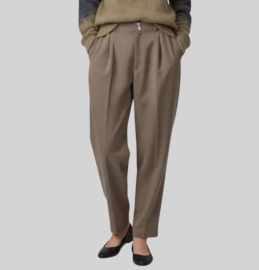 The double cross four tuck trousers – Meagratia